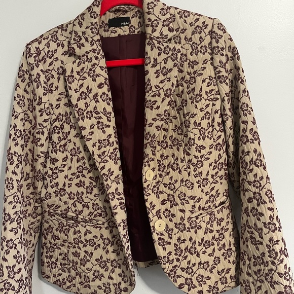 Blazer - Picture 1 of 4